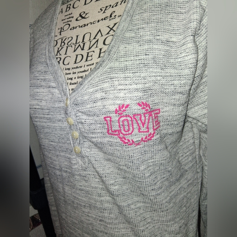 Bobbie Brooks Gray Sleepwear Top Large Pink Logo - Picture 3 of 4